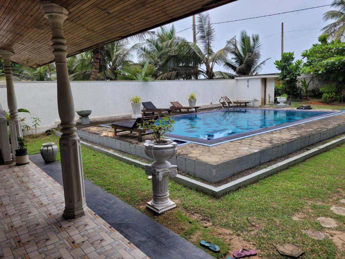 Villa Sea Sprays Hikkaduwa Exterior photo