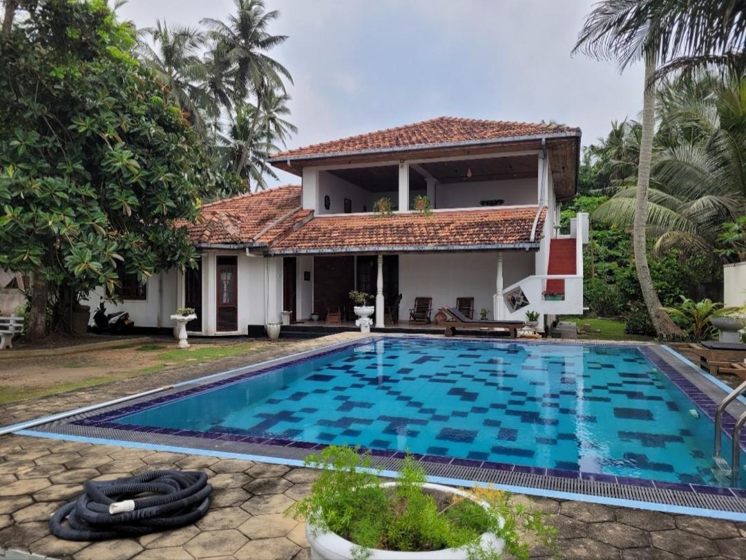Villa Sea Sprays Hikkaduwa Exterior photo