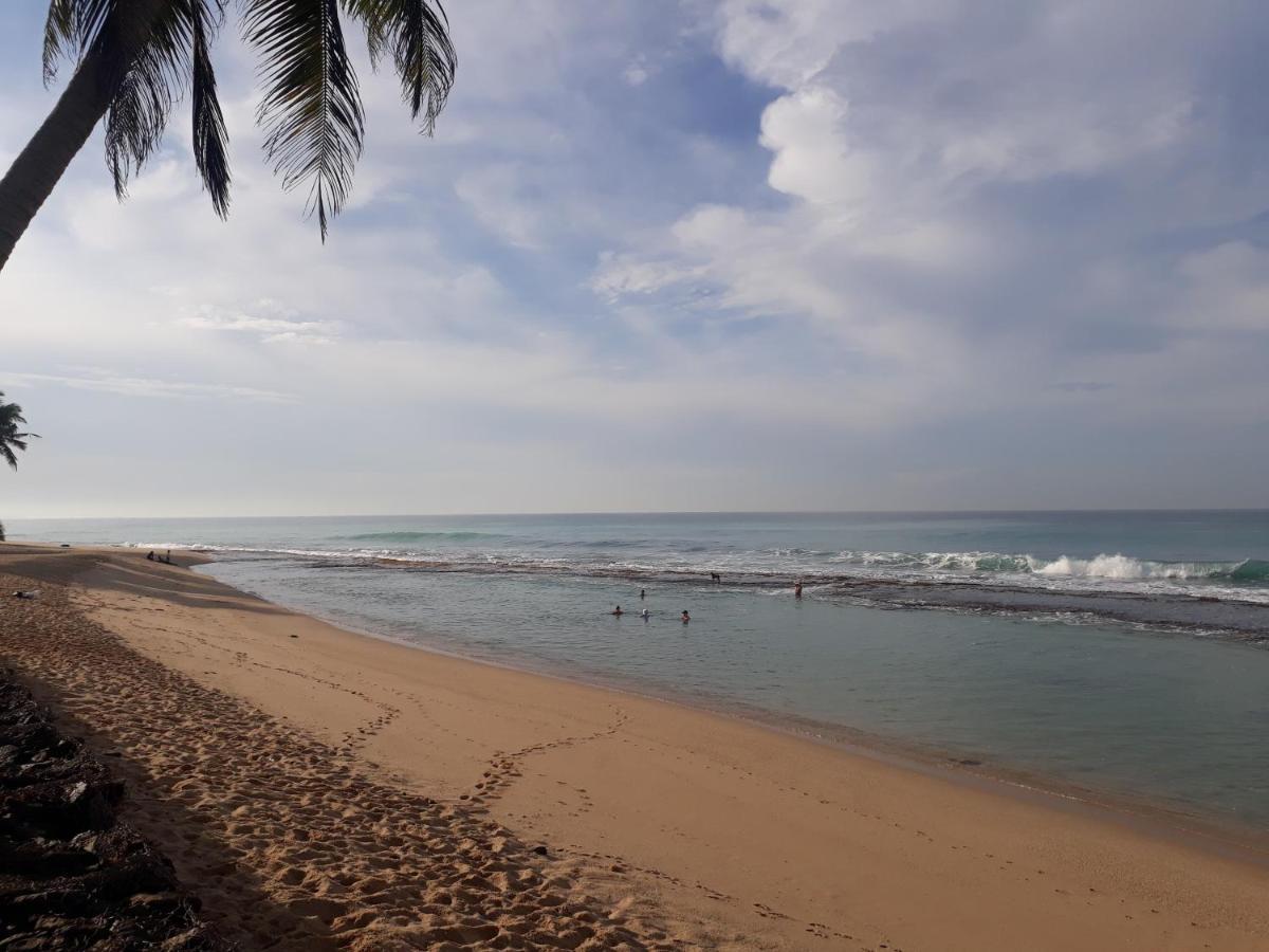 Villa Sea Sprays Hikkaduwa Exterior photo